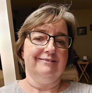 Meet your Posher, Pam